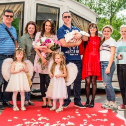 Устраиваем оригинальные выписки из роддома Устраиваем оригинальные выписки из роддома