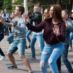 Флешмоб студентов Флешмоб студентов