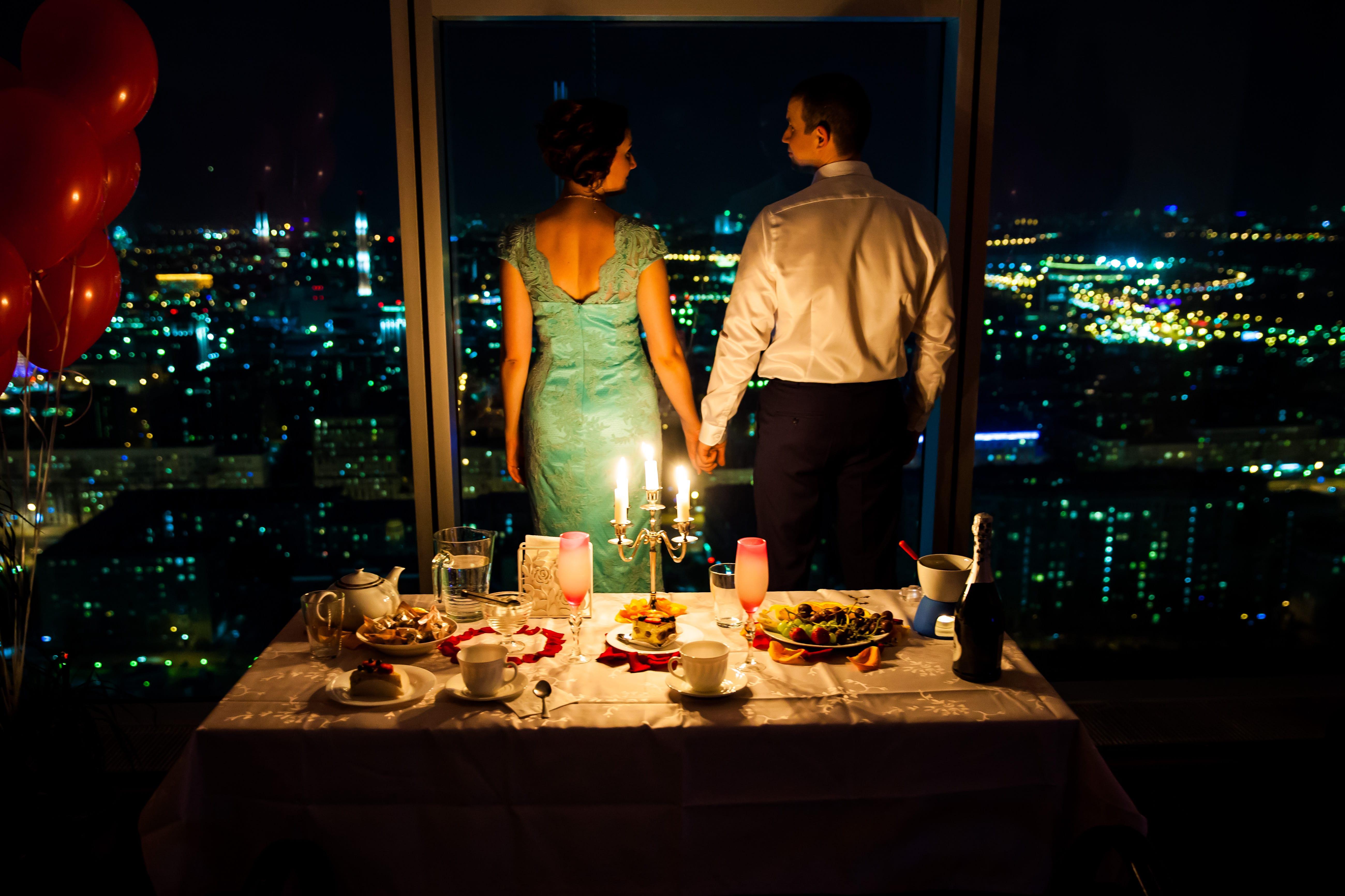 Вечером какой отношение. Романтический ужин. Романтический вечер. Романтичный вечер. Романтический вечер для двоих.