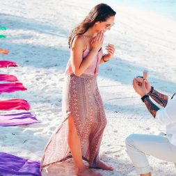 Запоминающееся предложение руки на море вашей возлюбленной Запоминающееся предложение руки на море вашей возлюбленной