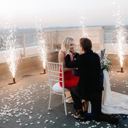 Предложение руки и сердца на крыше Предложение руки и сердца на крыше