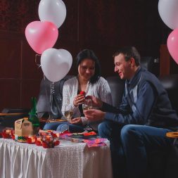 Предложение руки и сердца в кинотеатре Предложение руки и сердца в кинотеатре